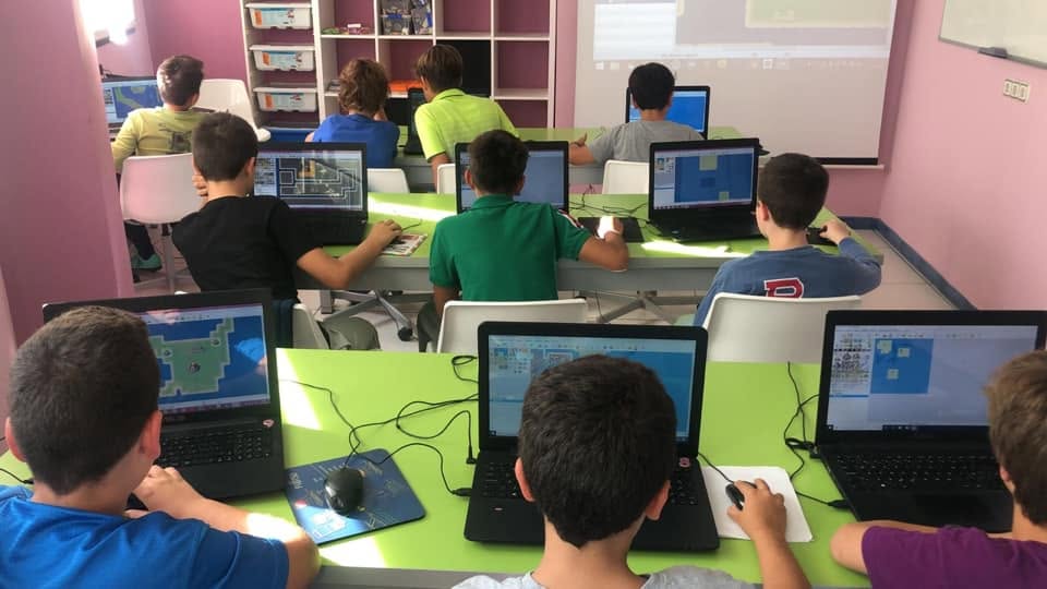 Niños en clase en SiliconVall